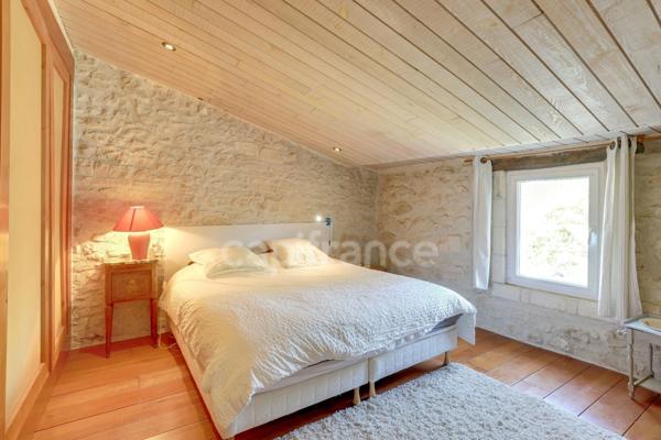 Dpt Charente Maritime (17), à vendre SAINT SULPICE DE ROYAN - Villa Charentaise de 267 m² - Terrain de 958,00 m²