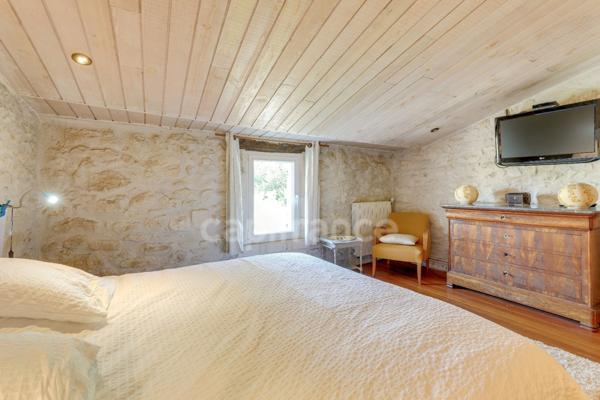 Dpt Charente Maritime (17), à vendre SAINT SULPICE DE ROYAN - Villa Charentaise de 267 m² - Terrain de 958,00 m²