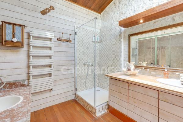 Dpt Charente Maritime (17), à vendre SAINT SULPICE DE ROYAN - Villa Charentaise de 267 m² - Terrain de 958,00 m²