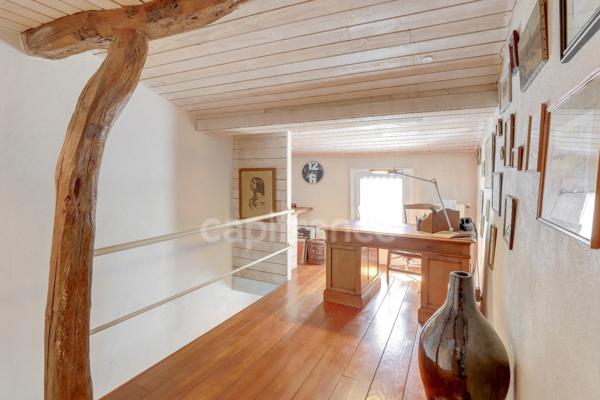 Dpt Charente Maritime (17), à vendre SAINT SULPICE DE ROYAN - Villa Charentaise de 267 m² - Terrain de 958,00 m²