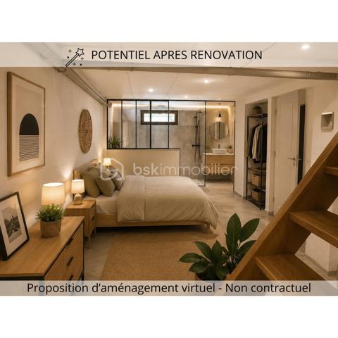 Secteur pavillonnaire • Bus au pied de la maison • Gares accessibles • Proche commerces et écoles

À Chanteloup-les-Vignes, dans un environnement pavillonnaire calme et résidentiel, découvrez cette maison individuelle de plain-pied construite en 1988 par ses propriétaires actuels. Un arrêt de bus situé juste devant la maison permet de rejoindre rapidement Poissy, Carrières-sous-Poissy ainsi que les gares environnantes. 
Une maison de plein pied de 86 m², entretenue avec soin au fil des années, pensée pour une vie de famille, où les enfants ont grandi dans un cadre verdoyant et chaleureux. 
Implantée au centre d’un terrain d’environ 500 m², elle bénéficie d’un jardin périphérique permettant de circuler tout autour de la maison et offrant de nombreuses possibilités d’aménagement extérieur : espace détente, potager, terrasse... 

Dès l’entrée, la maison séduit par sa belle luminosité traversante et sa circulation fluide. 
L’espace de vie s’organise autour d’un séjour salle à manger traversante,  lumineux, spacieux, ouvert sur le jardin tandis qu’un dégagement dessert les trois chambres de la partie nuit. 
La cuisine indépendante aménagée est un véritable espace à réinventer et à repenser selon les envies des futurs acquéreurs. La configuration actuelle de la cuisine laisse entrevoir de belles possibilités d’aménagement : ouverture partielle ou totale sur le séjour, création d’un espace cuisine américaine avec îlot central ou création d’une élégante verrière atelier pour créer un espace de vie moderne et familial. Conservée dans son état d’origine, la salle de bain laisse libre cours à un futur projet de rénovation et d’aménagement sur mesure pour créer un espace plus contemporain et personnalisé.

La maison de 5 pièces se compose d’une habitation de plain-pied sur 86 m²comprenant : 
- Un séjour salle à manger traversant lumineux avec accès de plein pied sur le jardin
- Une cuisine indépendante pouvant être ouverte sur la pièce de vie pour plus de convivialité 
- Trois grandes chambres avec création d'une 4ème chambre/bureau possible
- Une salle de bain avec fenêtre 
- Un WC indépendant
- Un sous-sol total accessible par l'étage comprenant 1 partie garage fermé permettant de stationner 2 voitures, 1 partie buanderie, local technique et stockage
- Combles isolés, non aménagé et non accessibles en l'état.

Une maison saine, habitable immédiatement, offrant un fort potentiel de modernisation intérieure !

✨ UN VRAI POTENTIEL D’ÉVOLUTION ET D'OPTIMISATION DE L'ESPACE
Un sous-sol total accessible par l'intérieur d’environ 90 m² est un réelle surface à exploiter. Idéal pour aménager une salle de jeux, un home cinéma, un atelier de couture, un bureau, une salle de sport ou stockage et même une chambre d’amis avec création d'une salle d'eau privative !!!  (surface annexe non comptée dans la surface habitable).
Les combles isolés et actuellement non exploités et non accessibles viennent compléter le bien et offrent un potentiel d’aménagement complémentaire.
Ils pourront faire l’objet d’un futur projet d’aménagement sous réserve d’étude de faisabilité étudiée par un professionnel.  

Une maison pleine de potentiel, idéale pour une famille souhaitant créer un lieu de vie à son image dans un environnement résidentiel recherché. 
Travaux de rénovation à prévoir pour la cuisine et la salle de bains.

🌿 UN CADRE DE VIE ÉQUILIBRÉ ENTRE NATURE ET ACCESSIBILITÉ 

Située dans les Yvelines, à proximité de Poissy et de la vallée de la Seine, Chanteloup-les-Vignes attire de plus en plus d’acquéreurs recherchant un meilleur équilibre entre accessibilité, espace et qualité de vie. 
La maison bénéficie d’un emplacement pratique : 
✔ Centre-ville à environ 700 m, 10 min à pied
✔ Commerces accessibles à pied 
✔ Écoles maternelle et collège à proximité 
✔ Bus au pied de la maison 
✔ Gare de Chanteloup-les-Vignes à 14 min à pied 
✔ Gare d’Andrésy accessible à pied 
✔ Ligne J vers Paris Saint Lazare 
✔ Les amoureux de nature apprécieront également la proximité de la forêt de l’Hautil et des promenades des bords de Seine. 

TRAVAUX D'ENTRETIEN ET ÉQUIPEMENTS RÉALISÉS: 

✔ Remplacement du tableau électrique + mise à la terre (2023-2024) 
✔ Fenêtre cadre bois et double vitrage
✔ Remplacement de tous les volets battants aluminium (2025) 
✔ Porte de garage motorisée enroulable (2019) 
✔ Portail du garage motorisé (2022) 
✔ Toiture entretenue régulièrement (démoussage) 
✔ Fibre optique installée 
✔ Assainissement conforme 
✔ Chaudière gaz à condensation  (installation 2020) sous contrat d’entretien annuel 
✔ Ballon d’eau chaude 100 L 
✔ Adoucisseur d’eau COGEM sous contrat d’entretien annuel 
✔ Jardin entretenu régulièrement par un jardinier de mars à octobre 
✔ Peinture ravalement faite
✔Travaux récents 2026:  Remplacement de toutes les portes intérieures. Pose d'un parquet dans les trois chambres. Réfection des peintures murales (rez-de-chaussée, cage d'escalier et sous-sol). Ragréage des sols garage/buanderie.
✔ Assainissement conforme

“Des projections d’aménagement virtuelles ont été réalisées afin d’aider les acquéreurs à se projeter dans le potentiel du bien.” 

📞 Je vous accompagne dans votre projet – Contactez moi pour une visite sans tarder et découvrir tout le potentiel de cette maison. !

CONSTRUISONS ENSEMBLE VOTRE FUTUR INTERIEUR !
« Transformer les doutes en défis, les idées en projets, les lieux en émotions. »