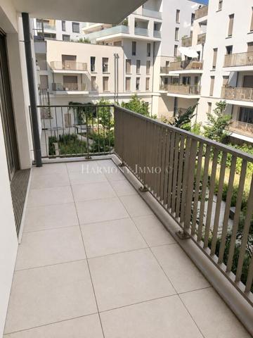 Antony - 2 pièces récent avec large balcon