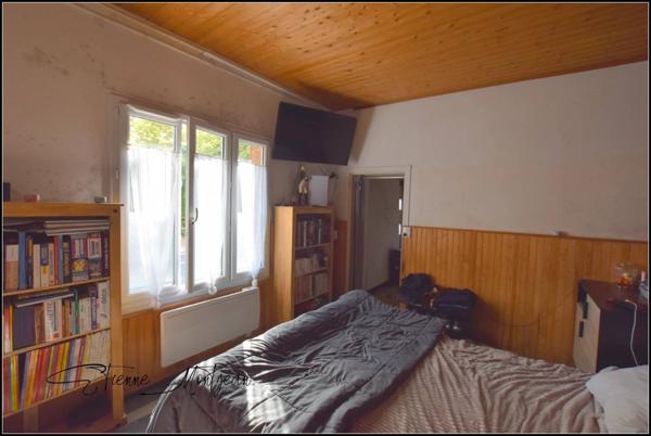 Maison à Luzech, 69 m², 2 chambres, à finir de rénover, avec terrasse