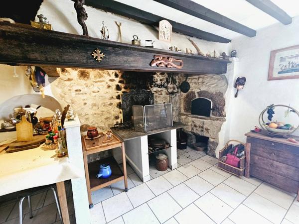 Maison en pierre de 3 chambres avec parking & atelier