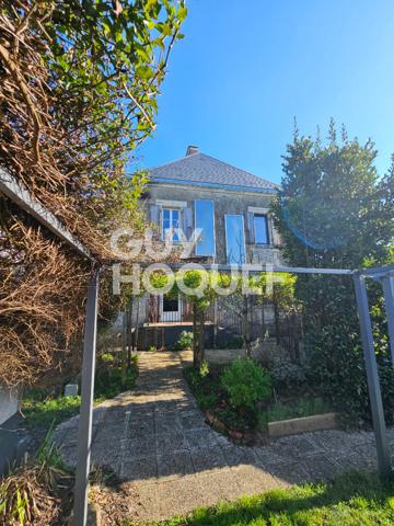 Maison familiale de caractère ? Centre-ville ? Jardin et dépendances