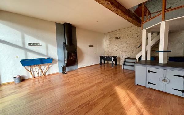 Maison à vendre    4 pièces •  Angerville