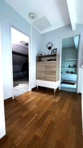 (95420) MAGNY EN VEXIN  , Maison 8 pièces ,120m2 , grand  séjour, 4 chambres, garage , jardin clos