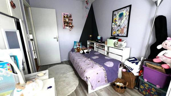 (95420) MAGNY EN VEXIN  , Maison 8 pièces ,120m2 , grand  séjour, 4 chambres, garage , jardin clos