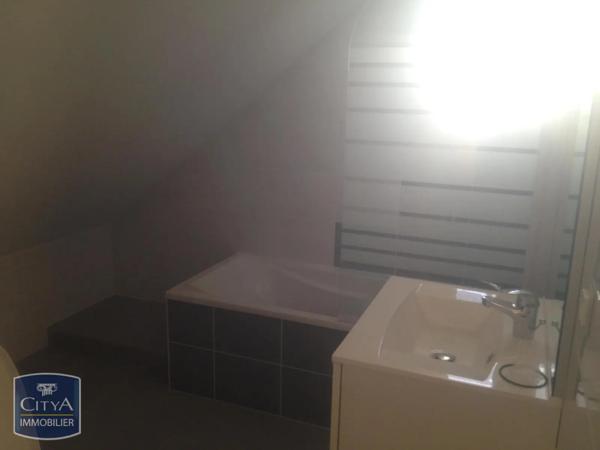 Maison à louer 4 pièces 80.73m² Cissé (86170)