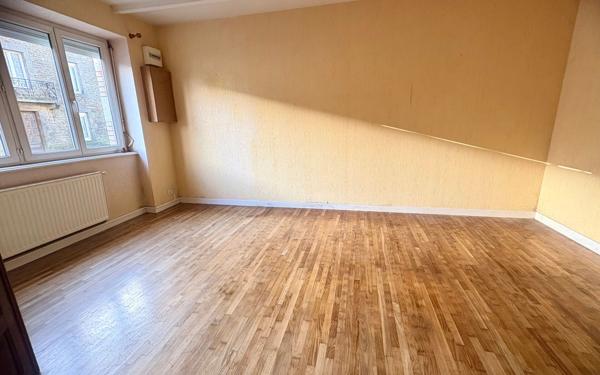 Maison à vendre    4 pièces • 95,47 m2 Plounévez-Quintin