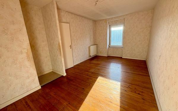 Maison à vendre    4 pièces • 95,47 m2 Plounévez-Quintin