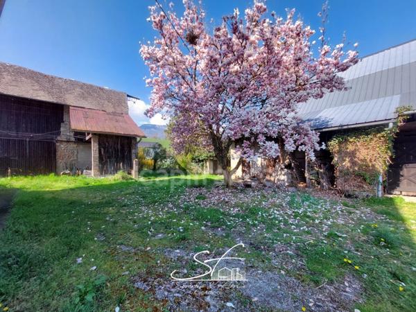 Terrain et granges à vendre SAINTE HELENE DU LAC (73)
