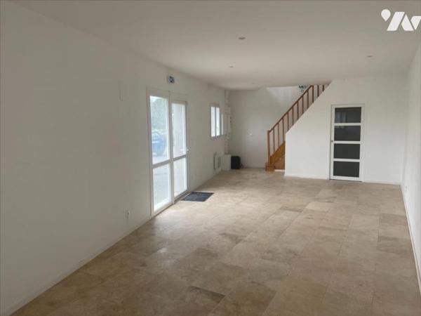 LOCAL COMMERCIAL DE 95 M² - NATIONALE 10