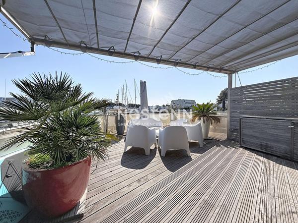 Double Marina en duplex en parfait état avec appontement XXL