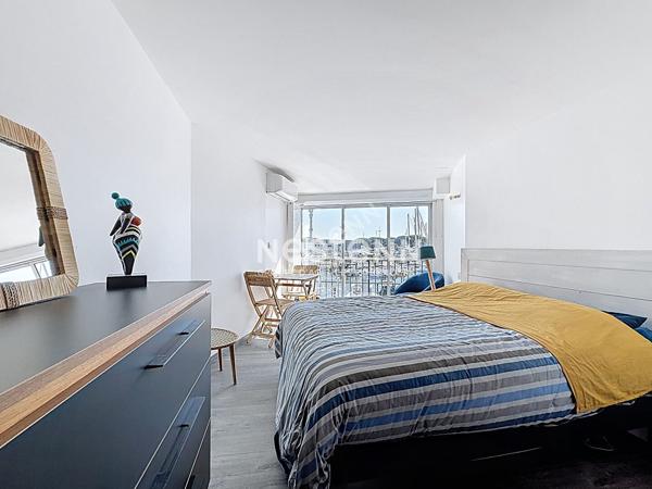Double Marina en duplex en parfait état avec appontement XXL