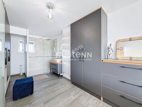 Double Marina en duplex en parfait état avec appontement XXL