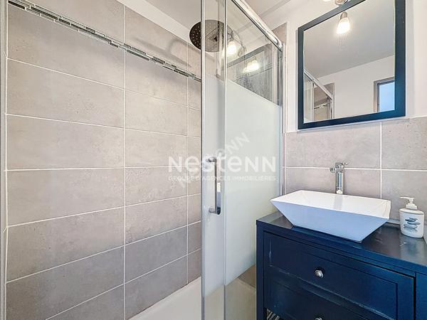 Double Marina en duplex en parfait état avec appontement XXL