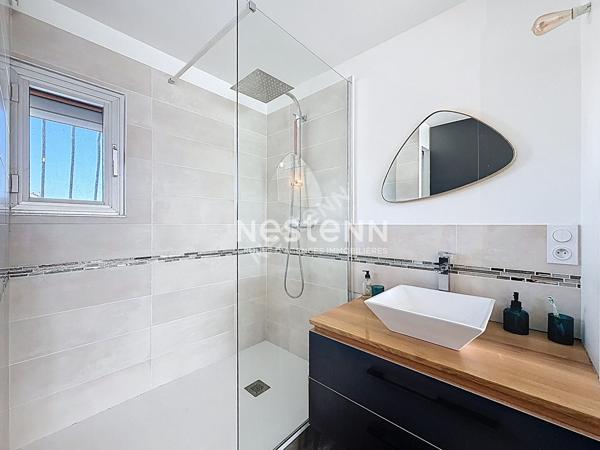 Double Marina en duplex en parfait état avec appontement XXL