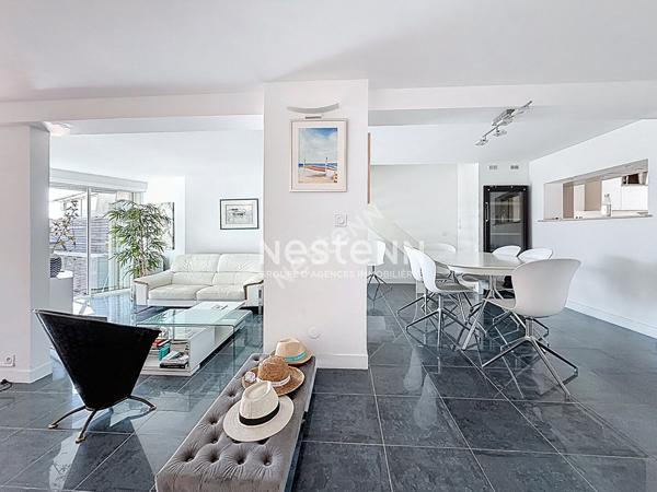 Double Marina en duplex en parfait état avec appontement XXL