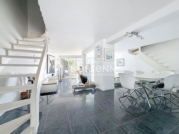 Double Marina en duplex en parfait état avec appontement XXL