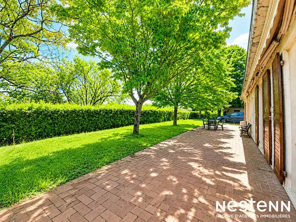 Castanet-Tolosan - Maison plain-pied 144m² sur 2400 m² de terrain arboré et piscinable