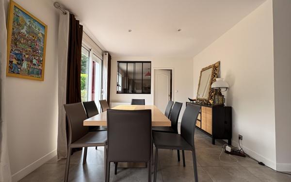 Maison à vendre    6 pièces • 191 m2 Santeny