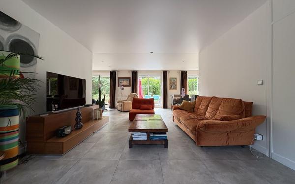 Maison à vendre    6 pièces • 191 m2 Santeny