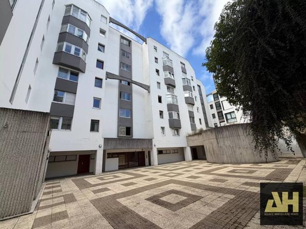 EXCLUSIVITE BREST CENTRE- FAC DE MEDECINE - T2 DANS RÉSIDENCE DE STANDING - ASCENSEUR ET BALCON
