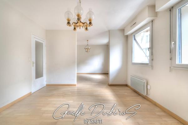 Bel appartement avec parking privé ***Pré visite 3D disponible sur demande***