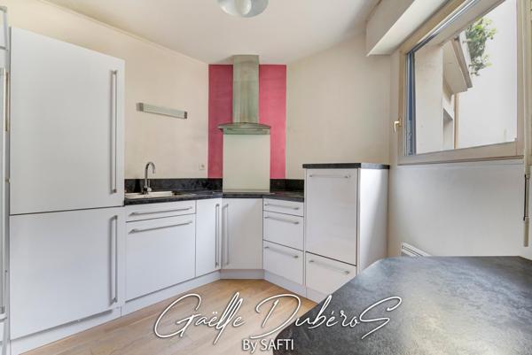 Bel appartement avec parking privé ***Pré visite 3D disponible sur demande***