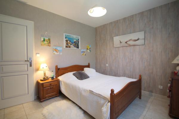 Maison à vendre 4 pièces 109m² proche de CASTELJALOUX (47) garages, terrain 9800m²