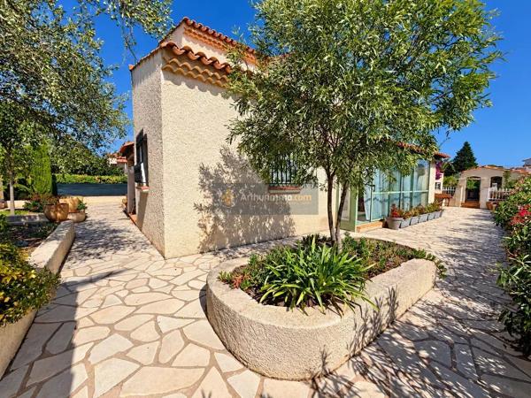 Vente                                                      Maison
                        
                     5 pièces                      130 m2                     à Saint-Raphaël