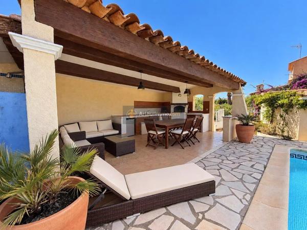 Vente                                                      Maison
                        
                     5 pièces                      130 m2                     à Saint-Raphaël