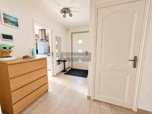 Vente                                                      Maison
                        
                     5 pièces                      130 m2                     à Saint-Raphaël
