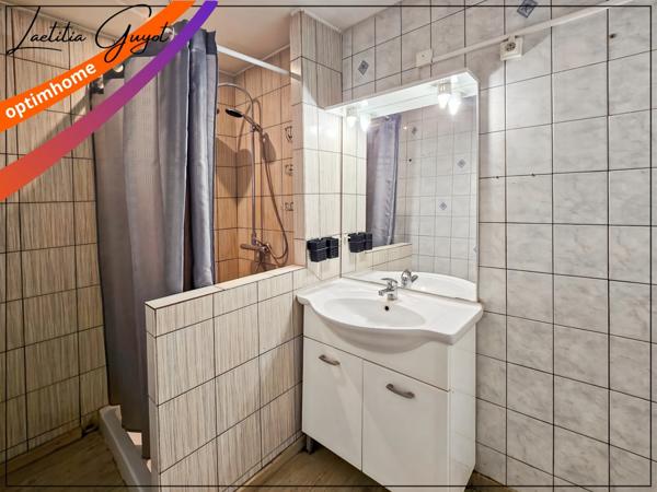 À vendre à Souvigny – Ensemble immobilier avec local commercial et appartement F4 en duplex