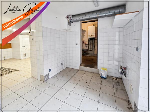 À vendre à Souvigny – Ensemble immobilier avec local commercial et appartement F4 en duplex