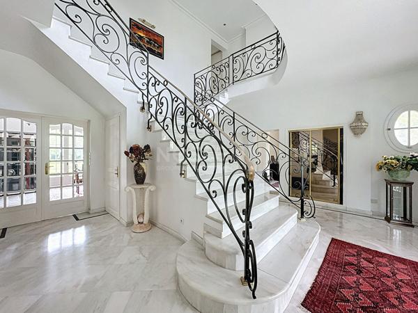 Maison Lamorlaye 8 pièce(s) 340 m² habitables, parc 4800m²