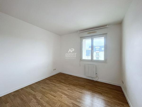 Appartement 3 pièces - 66.49 m² - CHATOU Loyer 1 290 €/mois charges comprises **  - Référence  148496
