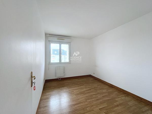 Appartement 3 pièces - 66.49 m² - CHATOU Loyer 1 290 €/mois charges comprises **  - Référence  148496