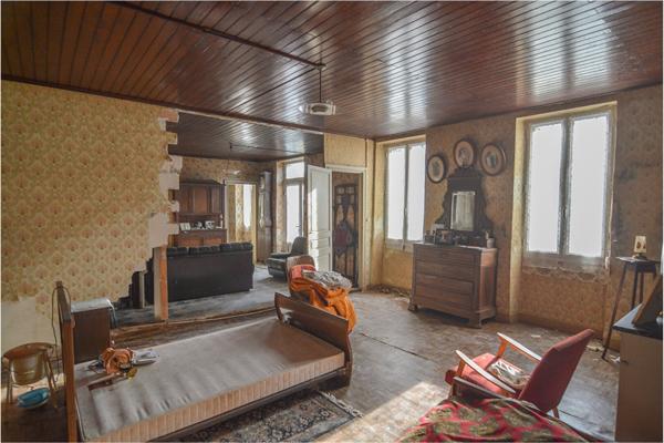 Maison Échoppe en pierre à rénover de 207m2 en impasse - Quartier de "Gajac" - Fort potentiel d'évolution ! 207 m²