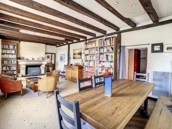 Maison de charme de 200 m² avec jardin et annexes – entre Tours et Amboise