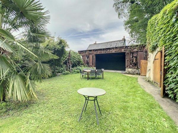 Maison de charme de 200 m² avec jardin et annexes – entre Tours et Amboise