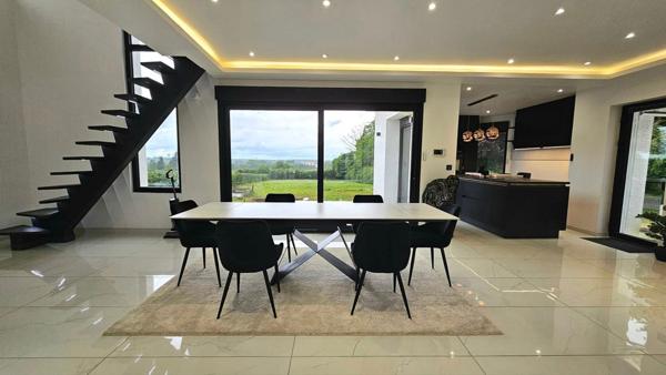 Maison d'Architecte - 2 Chambres - 2 Sdb - Garage - Jardin 2700 m2