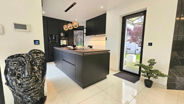 Maison d'Architecte - 2 Chambres - 2 Sdb - Garage - Jardin 2700 m2