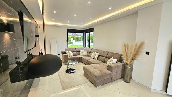 Maison d'Architecte - 2 Chambres - 2 Sdb - Garage - Jardin 2700 m2