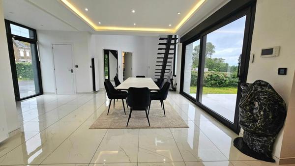 Maison d'Architecte - 2 Chambres - 2 Sdb - Garage - Jardin 2700 m2