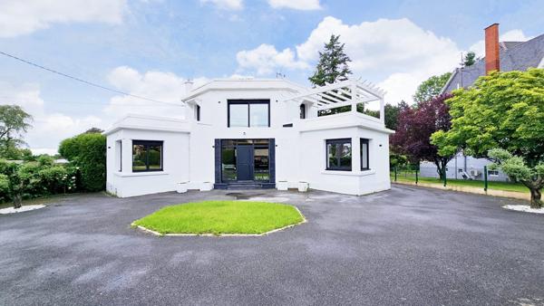 Maison d'Architecte - 2 Chambres - 2 Sdb - Garage - Jardin 2700 m2