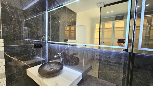 Maison d'Architecte - 2 Chambres - 2 Sdb - Garage - Jardin 2700 m2