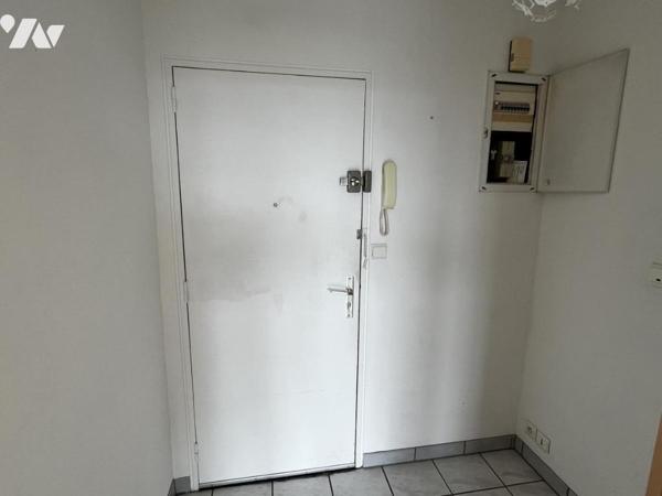 APPARTEMENT TYPE II, secteur Tire Pesseau, 13ème étage avec annexes