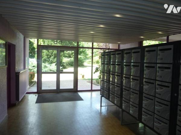 APPARTEMENT TYPE II, secteur Tire Pesseau, 13ème étage avec annexes